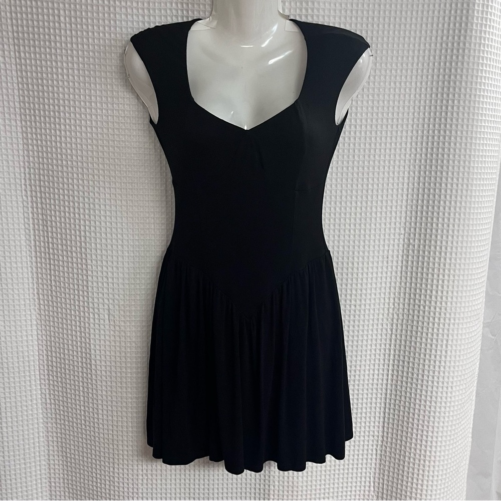 Windsor ladies  Black sleeveless mini dress size small